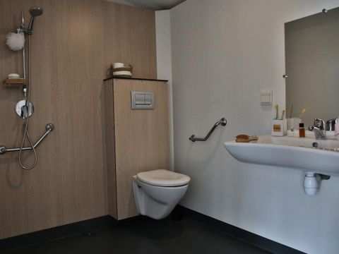 MOBILHOME 4 personnes - Mobil Home Eco PMR 3 Pièces 4 Personnes + TV