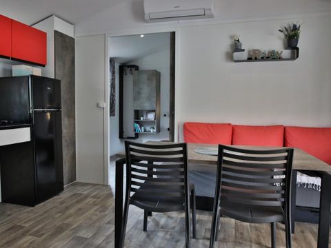 MOBILHOME 4 personnes - Mobil Home Eco PMR 3 Pièces 4 Personnes + TV
