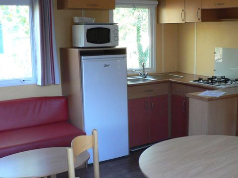 MOBILHOME 6 personnes - Titania 4/6 pers 2 ch avec terrasse couverte