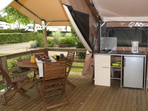 BUNGALOW TOILÉ 5 personnes - VICTORIA (SANS SANITAIRES)