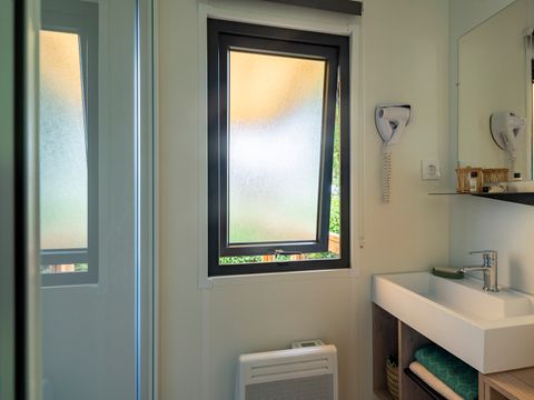Mobilhome 6 personnes - PRESTA+ 40m² Kids - 3 chambres - 2 salles de bain - TV - Clim