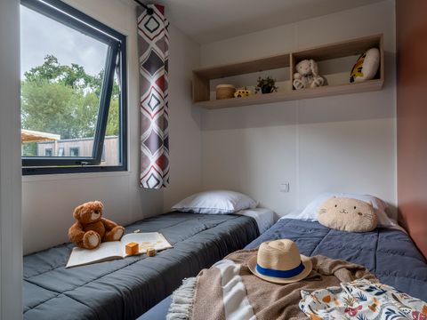 Mobilhome 8 personnes - PRESTA - 40m² - 4 chambres - 2 salles de bain - TV - Clim
