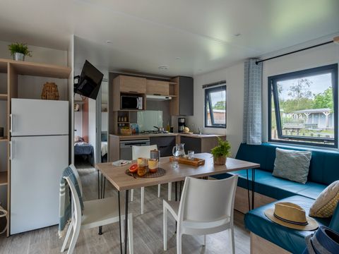 Mobilhome 8 personnes - PRESTA - 40m² - 4 chambres - 2 salles de bain - TV - Clim