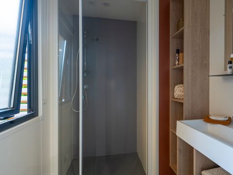 Mobilhome 12 personnes - PRESTA+ 60m² Tribu - 6 chambres - 2 salles de bain - TV - Clim