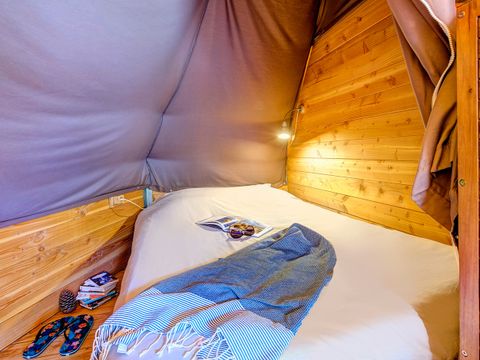 TENTE 4 personnes - Tipi 18m² (sans sanitaires)