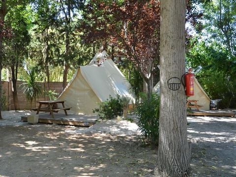 TENTE 4 personnes - Tipi 18m² (sans sanitaires)