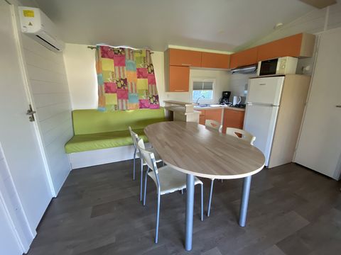 MOBILHOME 6 personnes - Confort 32 m² 3 chambres Clim, Tv