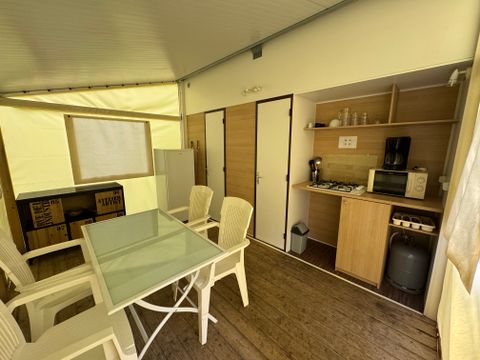MOBILHOME 4 personnes - Tithome  Standard 21m² (sans sanitaires) + terrasse 10m²
