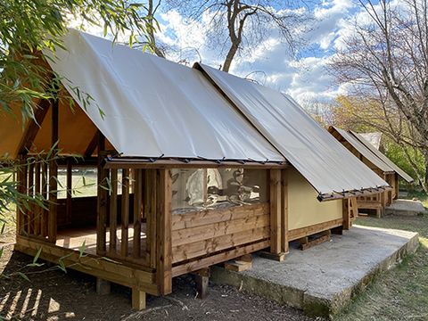 Tente en toile et en bois 2 personnes - Cyclolodge sans sanitaires, sans cuisine, 1 chambre