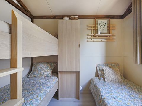 CHALET 5 personnes - NEW : Chalet Premium 37m² dont 12m² de terrasse couverte, 2 chambres, Clim, Tv, lave-vaisselle