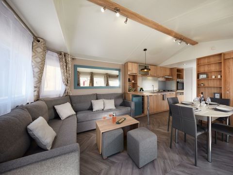 MOBILHOME 4 personnes - Mobil-home Luxe 40m² (4p-2ch), Clim, Tv, Lv, lit 160,volets roulants, plancha, Nespresso