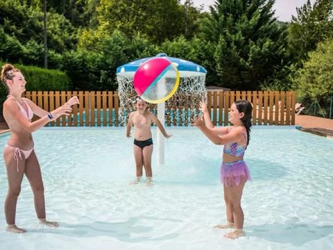  Camping Le Lac de Laval-de-Cère - Camping Lot - Image N°3