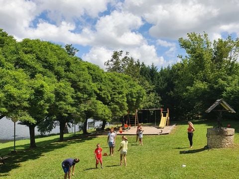  Camping Le Lac de Laval-de-Cère - Camping Lot - Image N°7