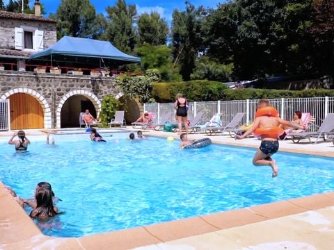 Camping les Rives d'Auzon - Camping Ardèche