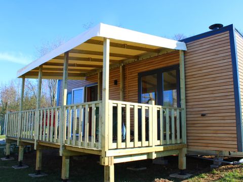 MOBILHOME 4 personnes - Mobil-home PREMIUM 4p (33m²) , 2 chbres, clim, TV, Lave-vaisselle, terrasse, lit Queen Size