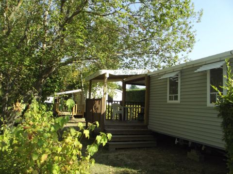 MOBILHOME 4 personnes - Confort 4p (27m²) avec terrasse couverte, 2 chambres, climatisé