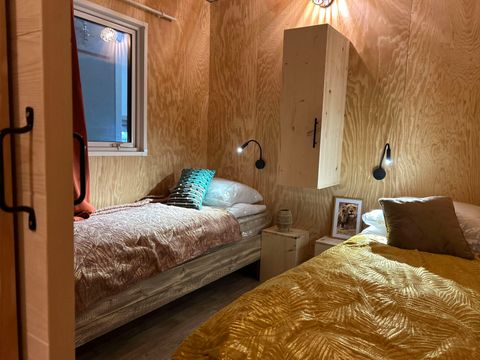 CHALET 5 personnes - Chalet Premium (35m²) avec terrasse couverte, 2 chambres