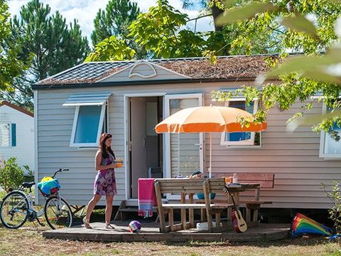 Mobilhome 4 personnes - Classic XL | 2 Ch. | 4 Pers. | Terrasse simple | Clim. | TV