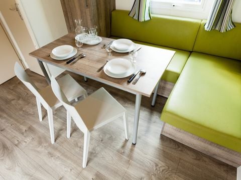 MOBILHOME 6 personnes - Comfort | 3 Ch. | 6 Pers. | Terrasse surélevée | Clim. | TV