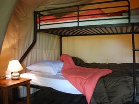 Tente en toile et en bois 5 personnes - Tente Safari KENYA 30m² - 2 chambres - sans sanitaires 5 pers