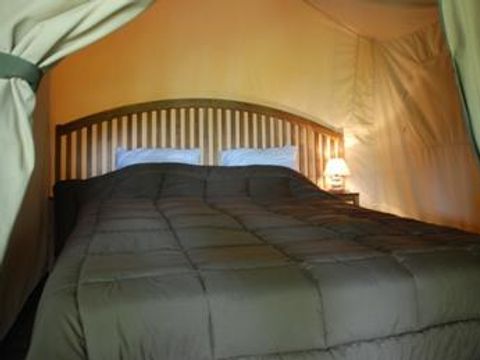 Tente en toile et en bois 5 personnes - Tente Safari KENYA 30m² - 2 chambres - sans sanitaires 5 pers