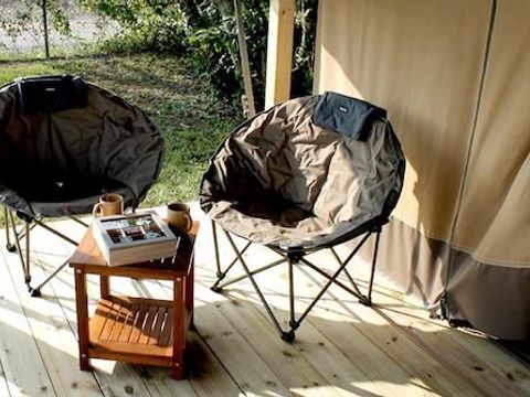 Tente en toile et en bois 5 personnes - Tente Safari KENYA 30m² - 2 chambres - sans sanitaires 5 pers