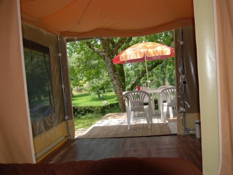 TENTE 4 personnes - Bungalow toilé Caraïbes 20m² avec terrasse 10.5m² - sans sanitaire 2 chambres 4 pers