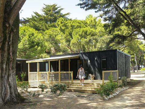 MOBILHOME 6 personnes - Mobil-Home Premium 34m² (3 chambres - 6 pers.) + terrasse couverte + TV + draps et serviettes + CLIM