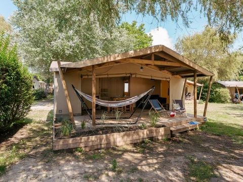 TENTE TOILE ET BOIS 4 personnes - Ecolodge Cotton toilée Confort 35m²dont terrasse couverte de 11m² + TV