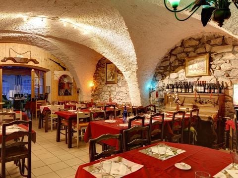 Le Château de Rochetaillée - Camping Isère - Image N°13