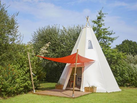 Hébergement 4 personnes - Tipi