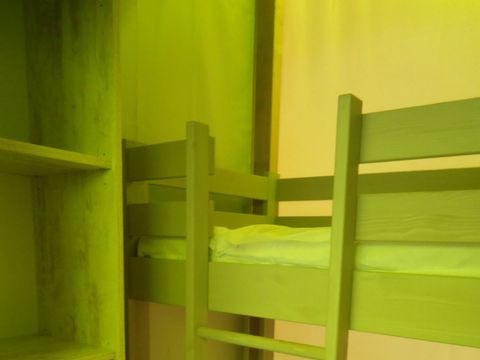 TENTE 4 personnes - Junior - Sans sanitaires TENTE 4 personnes - Junior - Sans sanitaires