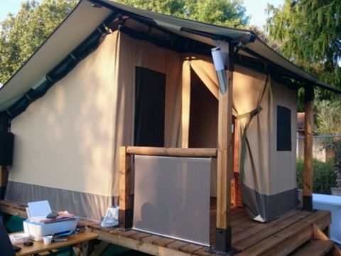 Tente en toile et en bois 2 personnes - Randonneur - Sans sanitaires - Animaux Interdits