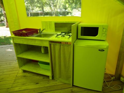 Tente en toile et en bois 5 personnes - Tente Junior - Arrivée samedi / mercredi - avec sanitaire - Animaux Interdits