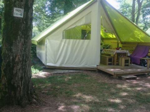 Tente en toile et en bois 5 personnes - Tente Junior - Arrivée samedi / mercredi - avec sanitaire - Animaux Interdits
