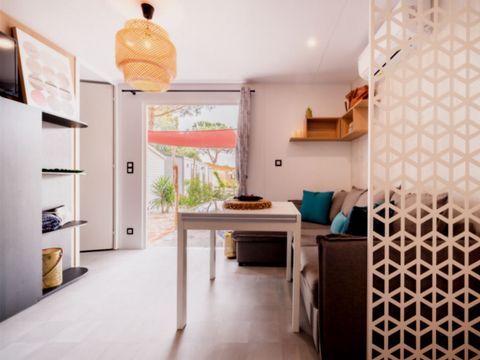 MOBILHOME 4 personnes - Privilège P2 2 chambres 2 SDB JACUZZI GARDEN