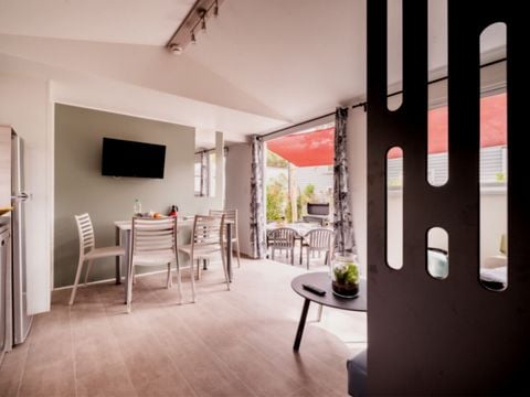 MOBILHOME 6 personnes - Privilège P3 3 chambres 2 SDB JACUZZI GARDEN