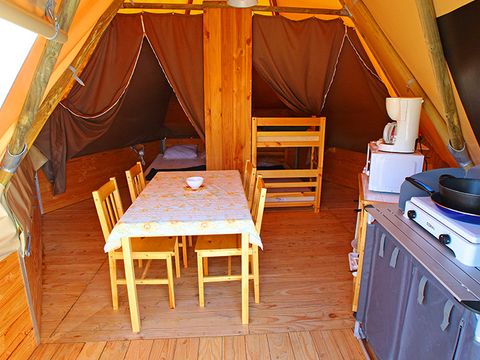 Hébergement 4 personnes - (Sans sanitaires, sans eau)