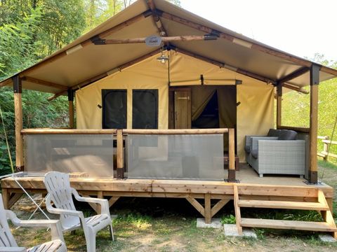 Tente en toile et en bois 4 personnes - Safari Bali 35m² - Standard - 2 chambres - Terrasse - Sanitaires individuels à proximité