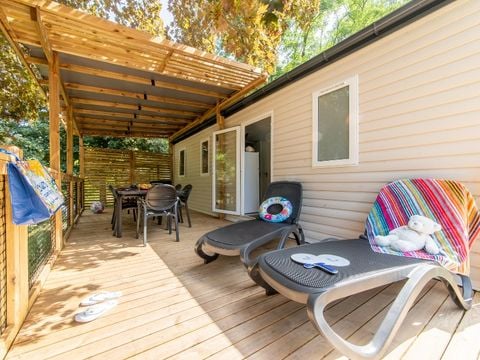 MOBILHOME 4 personnes - 30m² Premium - 2 chambres - Terrasse couverte - CLIM + TV + draps + serviettes inclus