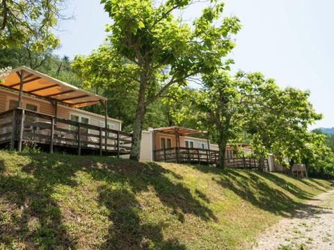 MOBILHOME 6 personnes - Standard 32m² - 3ch - Terrasse couverte - TV - Climatisation