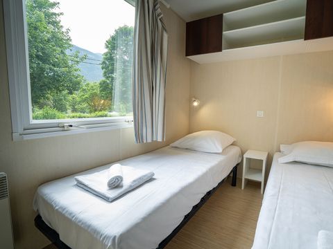 Mobilhome 2/5 personnes - 2 chambres à la nuit - Arrivée à partir de 16H