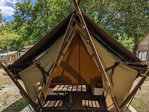 TENTE TOILE ET BOIS 2 personnes - MOOREA (Sans sanitaires et cuisine) Animaux non admis