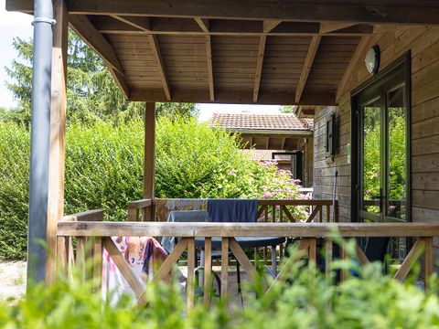 CHALET 5 personnes - Chalet CONFORT Monia 27 m² (2 chambres) + terrasse couverte de 10m² + clim réversible 4/5 pers