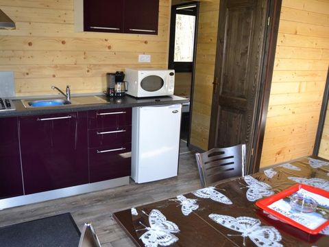 CHALET 5 personnes - Chalet CONFORT Monia 27 m² (2 chambres) + terrasse couverte de 10m² + clim réversible 4/5 pers