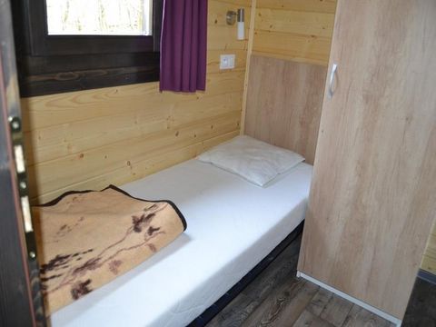 CHALET 5 personnes - Chalet CONFORT Monia 27 m² (2 chambres) + terrasse couverte de 10m² + clim réversible 4/5 pers