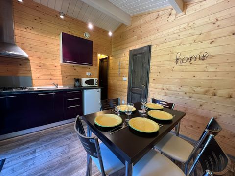 CHALET 5 personnes - Chalet CONFORT Monia 27 m² (2 chambres) + terrasse couverte de 10m² + clim réversible 4/5 pers