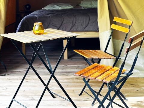 Tente en toile et en bois 2 personnes - Woodlodge Nature - 2 lits simple ou 1 lit double - Face à l'étang 2 pers