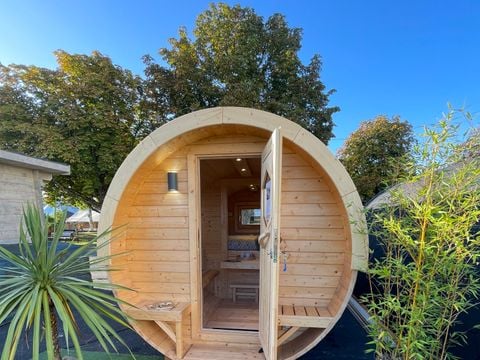 HÉBERGEMENT INSOLITE 2 personnes - BARREL Bois