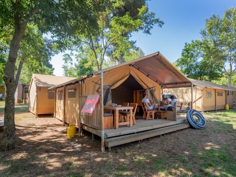 Tente en toile et en bois 6 personnes - Tente Safari Lodge | 3 Ch. | 6 Pers. | 1 SDB | Clim.